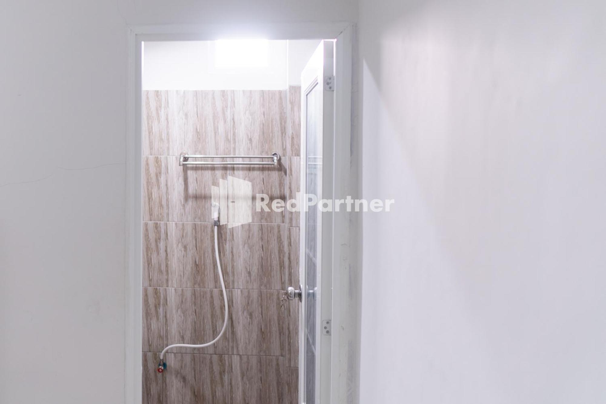 Wisma Narada 2 Lampung Mitra Reddoorz Bandar Lampung Quarto foto